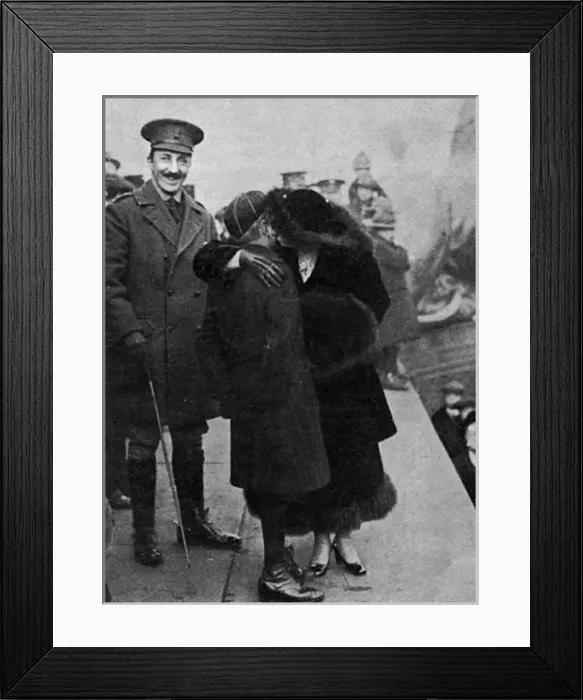 Framed Print : Miss Shirley Kellogg at recruitment meeting, WW1