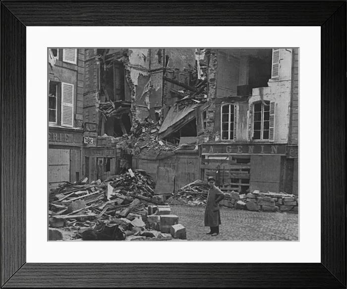 Framed Print : Street scene in Verdun after German bombardment, WW1 Framed Print : Street scene in Verdun after German bombardment, WW1