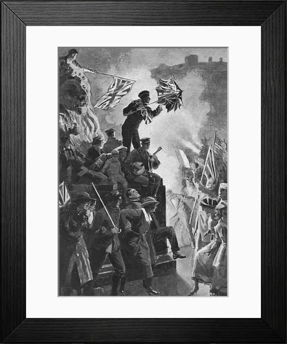 Framed Print : Armistice celebrations in Trafalgar Square Framed Print : Armistice celebrations in Trafalgar Square