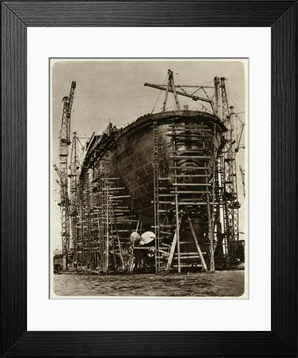Framed Print : Queen Mary Ocean Liner, in construction Framed Print : Queen Mary Ocean Liner, in construction