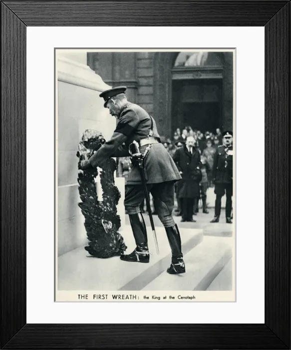 Framed Print : King George V, places first wreath on the Cenotaph Framed Print : King George V, places first wreath on the Cenotaph