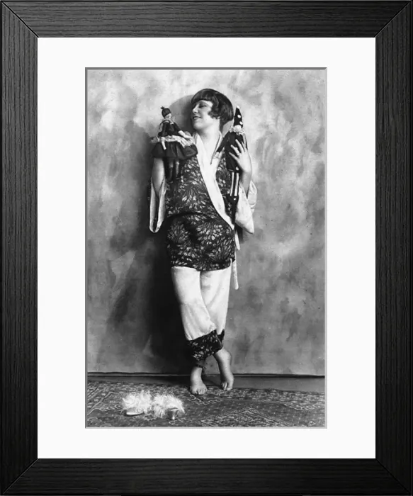 Framed Print : Dolly Tree