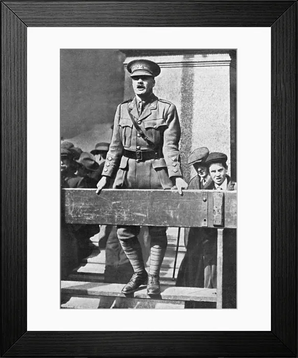Framed Print : G. L. Jessop making recruitment speech in Manchester, WW1 Framed Print : G. L. Jessop making recruitment speech in Manchester, WW1