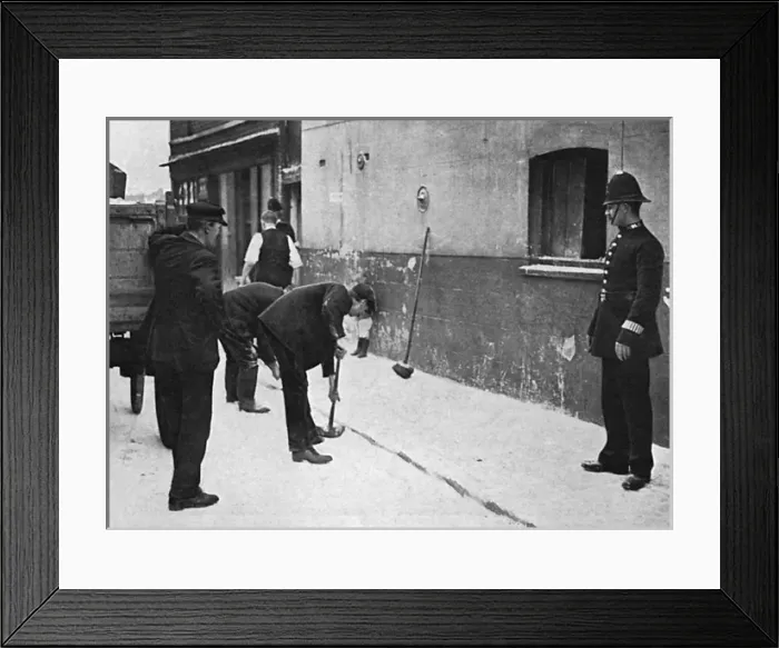 Framed Print : Sweeping up flour after attack on German bakery, WW1 Framed Print : Sweeping up flour after attack on German bakery, WW1