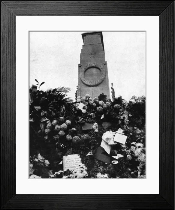 Framed Print : The Cenotaph covered in flowers, November 1920 Framed Print : The Cenotaph covered in flowers, November 1920