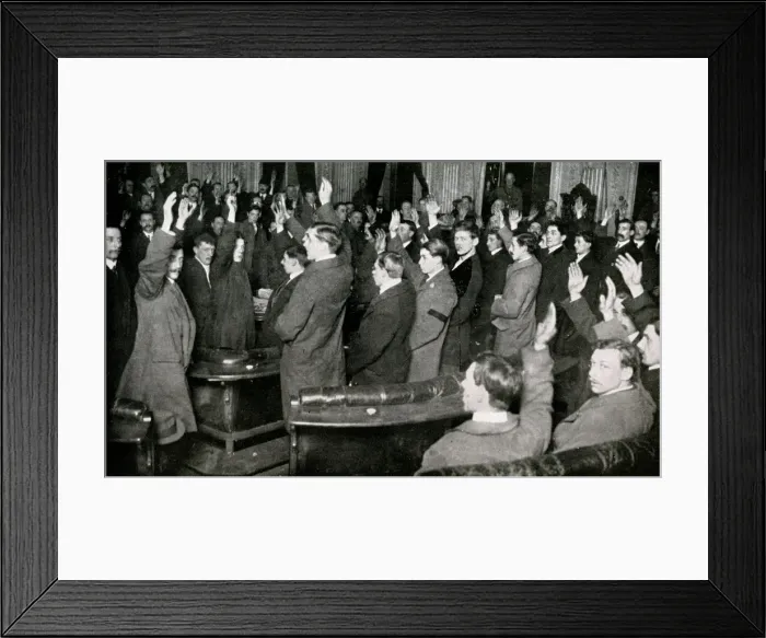Framed Print : WW1 - Recruitment Day - Lord Derbys Group System Framed Print : WW1 - Recruitment Day - Lord Derbys Group System