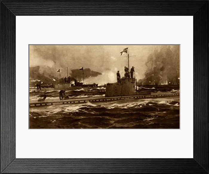 Framed Print : WW1 - U-Boats attack, Varna in Bulgaria, 27th October 1915 Framed Print : WW1 - U-Boats attack, Varna in Bulgaria, 27th October 1915