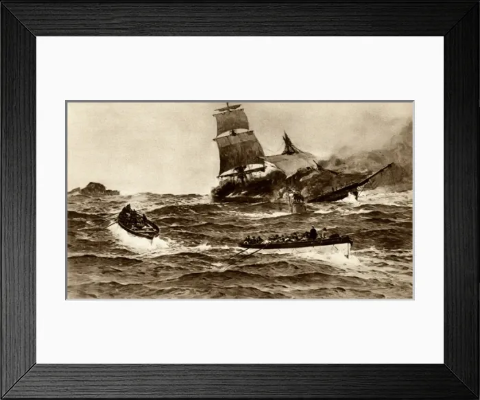 Framed Print : WW1 - Sinking Svionia the merchantman - Baltics Sea, 1915 Framed Print : WW1 - Sinking Svionia the merchantman - Baltics Sea, 1915