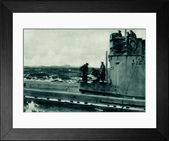 Framed Print : WW1 - U Boat off the English coast Framed Print : WW1 - U Boat off the English coast