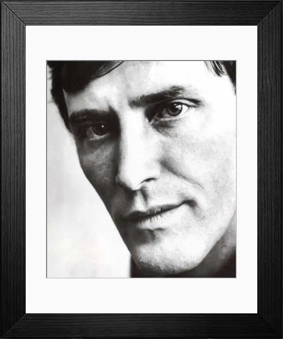 Framed Print : Tom Bell - English actor Framed Print : Tom Bell - English actor