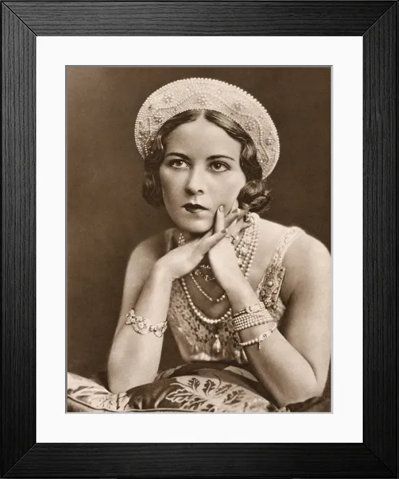 Framed Print : Cathleen Mann, Marchioness of Queensberry as Pearls Framed Print : Cathleen Mann, Marchioness of Queensberry as Pearls