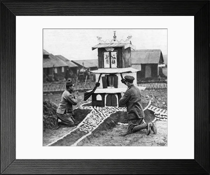Framed Print : Chinese Labour Corps praying on New Years Day WW1 Framed Print : Chinese Labour Corps praying on New Years Day WW1