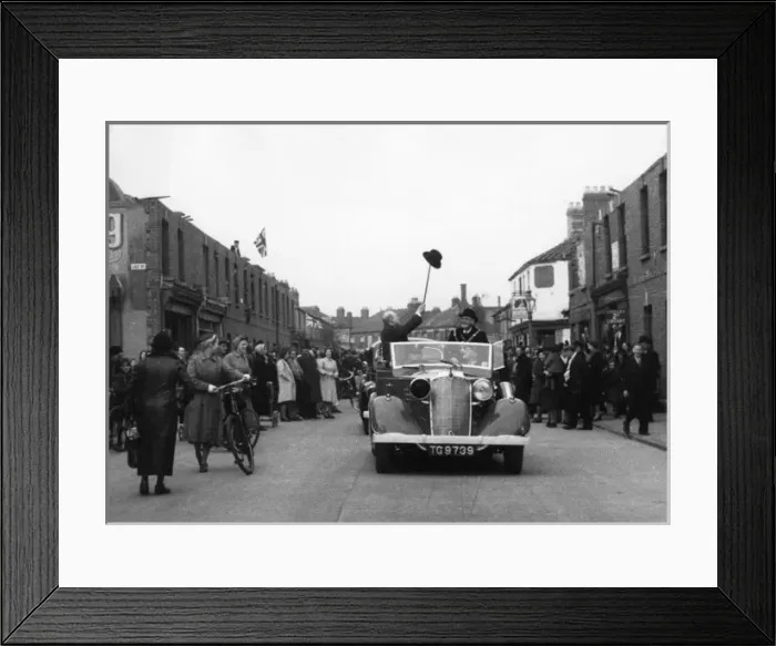 Framed Print : Winston Churchill visiting Bristol 1941 Framed Print : Winston Churchill visiting Bristol 1941