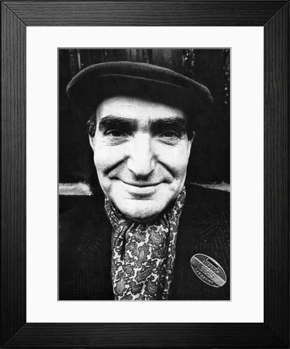 Framed Print : Willie Rose - cab driver Framed Print : Willie Rose - cab driver