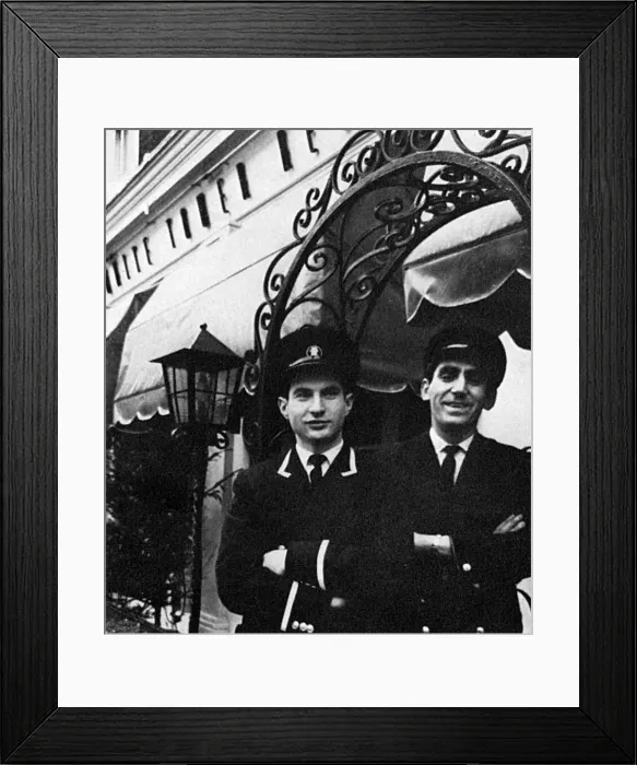 Framed Print : Welcome at the White Tower, the restaurant in Percy Street in Bloomsbury Framed Print : Welcome at the White Tower, the restaurant in Percy Street in Bloomsbury