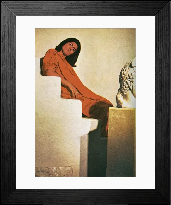 Framed Print : What People Are Wearing - Jillian Robertson Framed Print : What People Are Wearing - Jillian Robertson