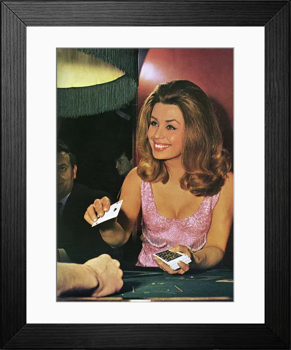 Framed Print : Croupier dealing cards Framed Print : Croupier dealing cards