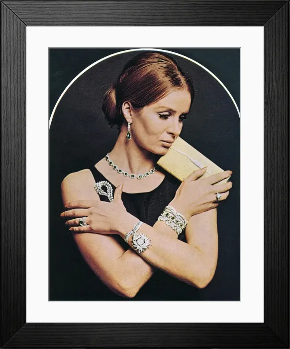 Framed Print : London Life jewels presentation