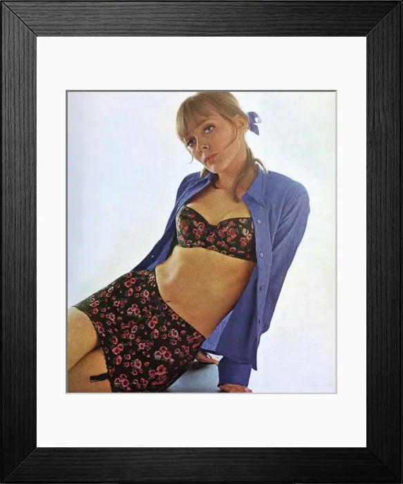 Framed Print : What People Are Wearing Underneath - Front page
