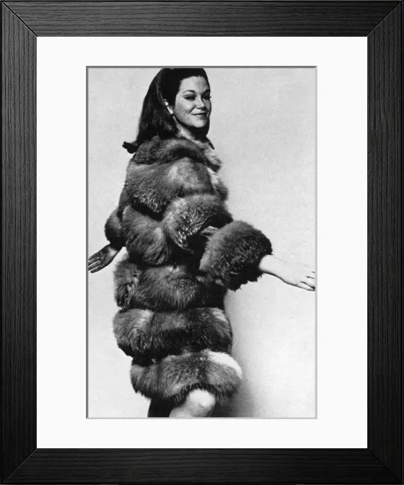 Framed Print : What People Are Wearing - Gale Gladstone Framed Print : What People Are Wearing - Gale Gladstone