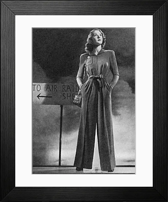 Framed Print : Wartime fashion photograph, Britannia and Eve magazine, 1939 Framed Print : Wartime fashion photograph, Britannia and Eve magazine, 1939