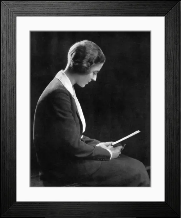 Framed Print : Elizabeth Ponsonby Framed Print : Elizabeth Ponsonby
