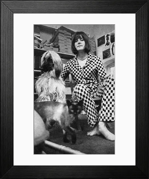 Framed Print : Jewellery designer Carol Russell in Biba Framed Print : Jewellery designer Carol Russell in Biba