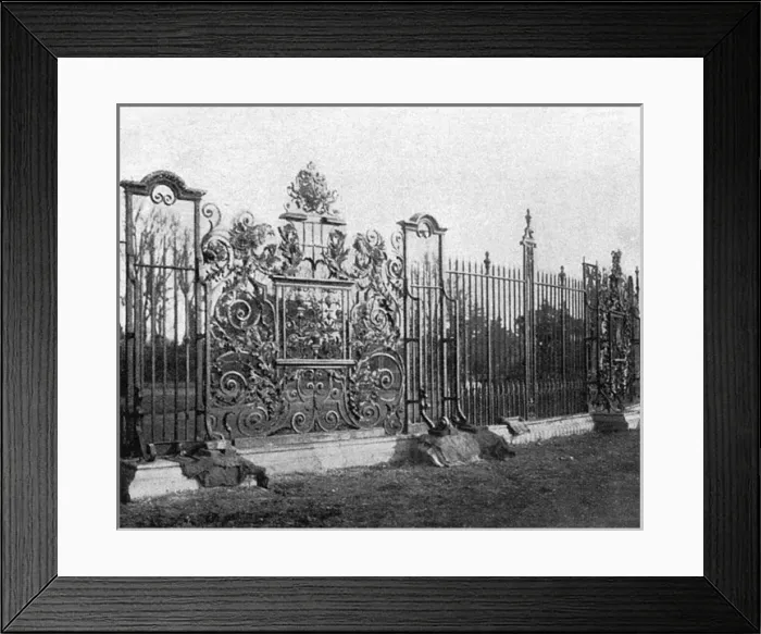 Framed Print : Ironwork railings at Hampton Court Framed Print : Ironwork railings at Hampton Court