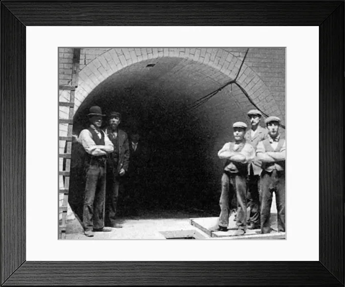 Framed Print : Workers outside the mouth of the Greenwich Foot Tunnel Framed Print : Workers outside the mouth of the Greenwich Foot Tunnel