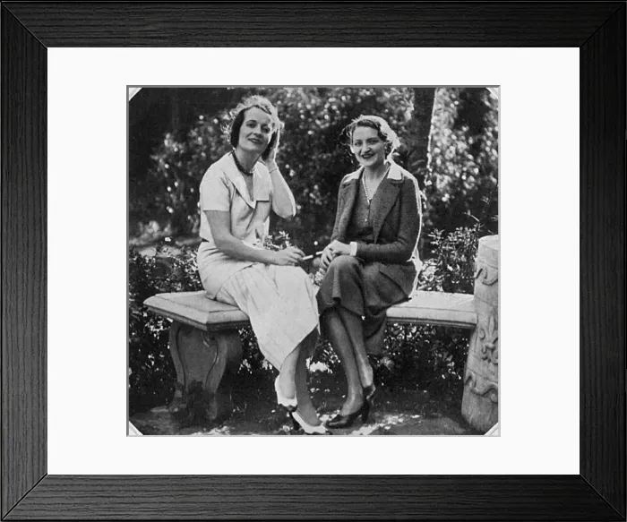 Framed Print : At Cap d Antibes - The Begum Aga Khan and Mrs Claud Leigh Framed Print : At Cap d Antibes - The Begum Aga Khan and Mrs Claud Leigh