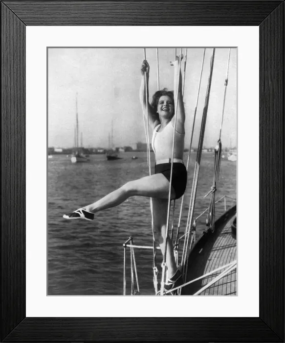 Framed Print : Clara Bow (1905 - 1965), American actress film star and the girl, famously, with It Framed Print : Clara Bow (1905 - 1965), American actress film star and the girl, famously, with It