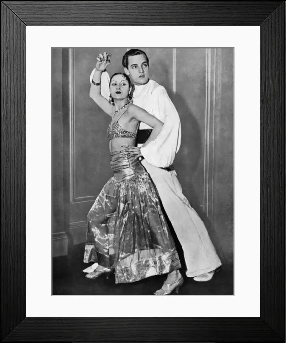 Framed Print : Lya del Velez and Mr Brookes costumes for Chelsea Arts Ball Framed Print : Lya del Velez and Mr Brookes costumes for Chelsea Arts Ball