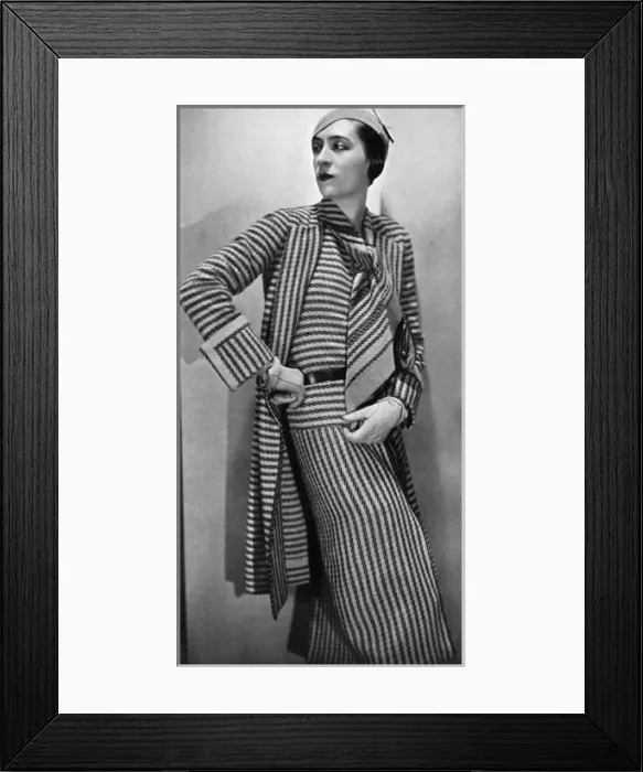 Framed Print : Molyneux outfit, 1937 Framed Print : Molyneux outfit, 1937