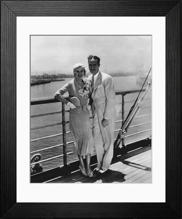 Framed Print : Carole Lombard & William Powell sailing to Honolulu