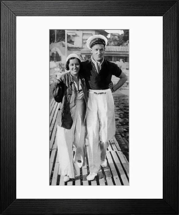Framed Print : Gloria Swanson and Michael Farmer at Juan les Pins Framed Print : Gloria Swanson and Michael Farmer at Juan les Pins
