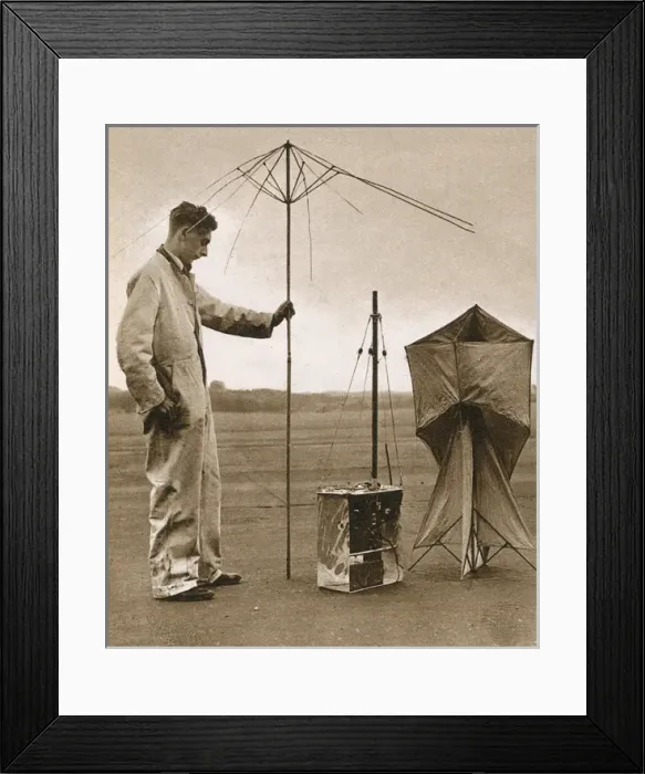 Framed Print : WW2 radio set from a captured Heinkel III plane Framed Print : WW2 radio set from a captured Heinkel III plane