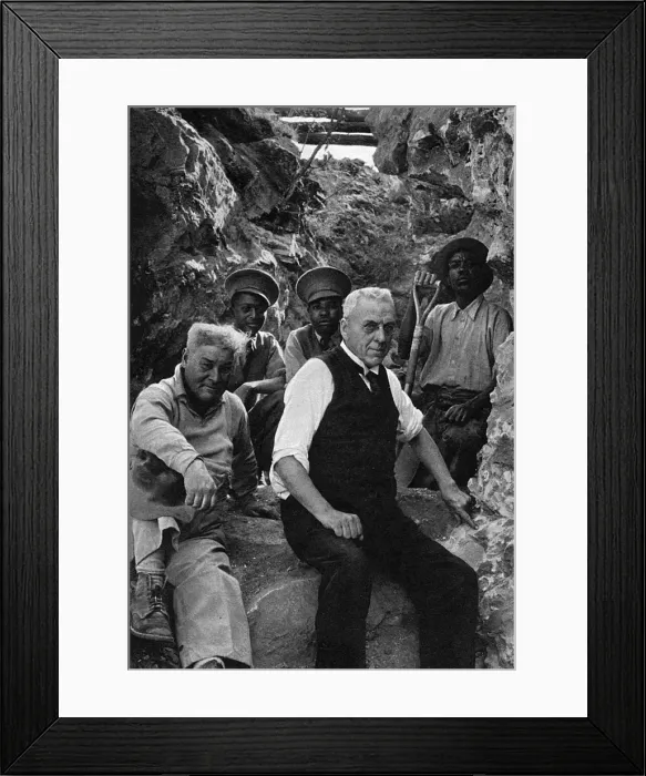 Framed Print : Dr. Broom discovers adult Australopithecus cranium, 1936 Framed Print : Dr. Broom discovers adult Australopithecus cranium, 1936