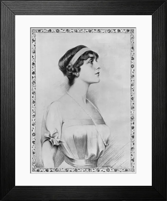 Framed Print : Lina Cavalieri by Argnani Framed Print : Lina Cavalieri by Argnani