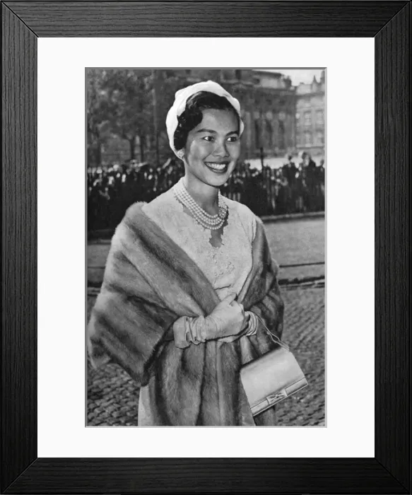 Framed Print : Queen Sirikit visiting London Framed Print : Queen Sirikit visiting London
