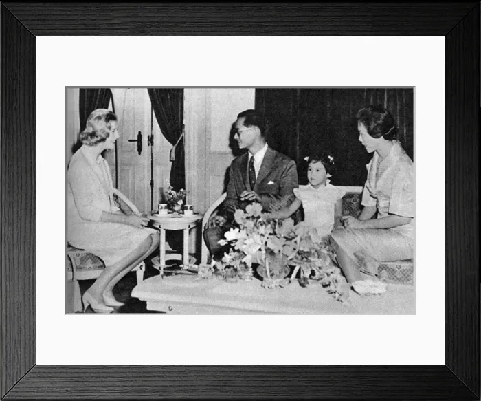 Framed Print : King Bhumibol Adulyadej, Queen Sirikit - Princess Alexandra Framed Print : King Bhumibol Adulyadej, Queen Sirikit - Princess Alexandra