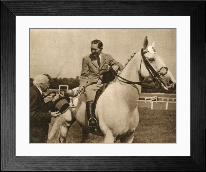 Framed Print : Tim Hyde presented with Dunraven Cup 1949 Framed Print : Tim Hyde presented with Dunraven Cup 1949
