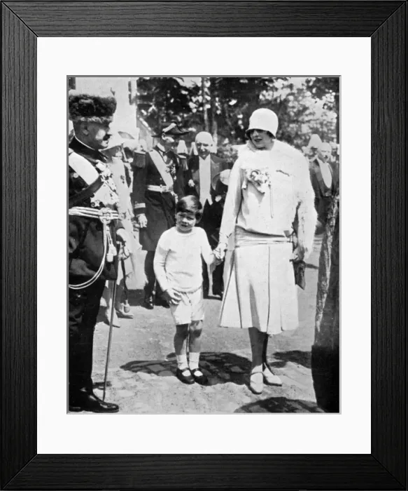 Framed Print : Princess H鬨ne and Crown Prince Michael of Romania Framed Print : Princess H鬨ne and Crown Prince Michael of Romania