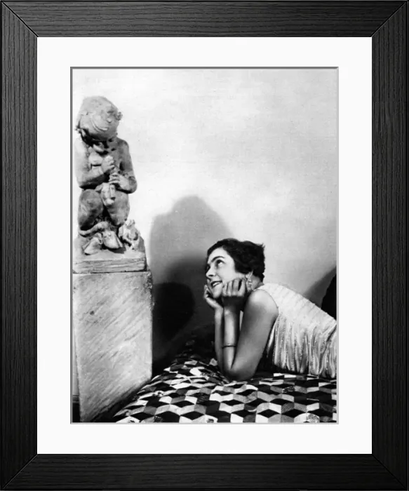 Framed Print : Lil&#xd801lvarez