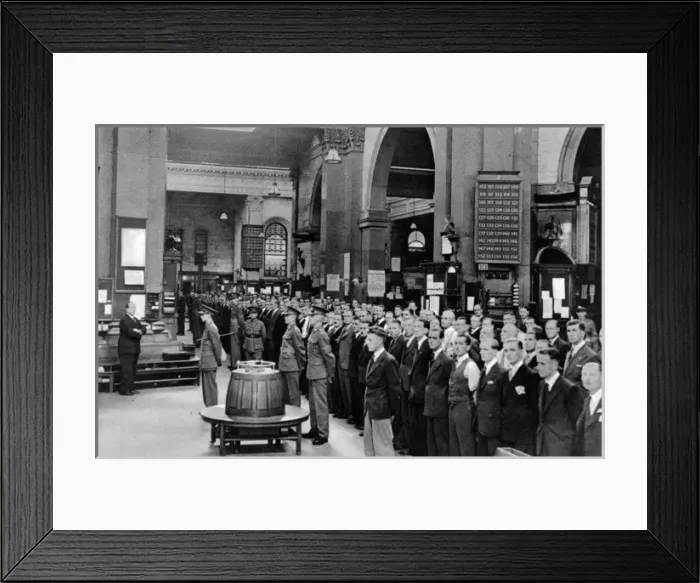 Framed Print : Wartime drills at the London Stock Exchange, 1940 Framed Print : Wartime drills at the London Stock Exchange, 1940