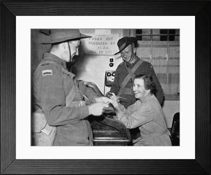 Framed Print : The Maple Leaf Club, Brabazon House Framed Print : The Maple Leaf Club, Brabazon House