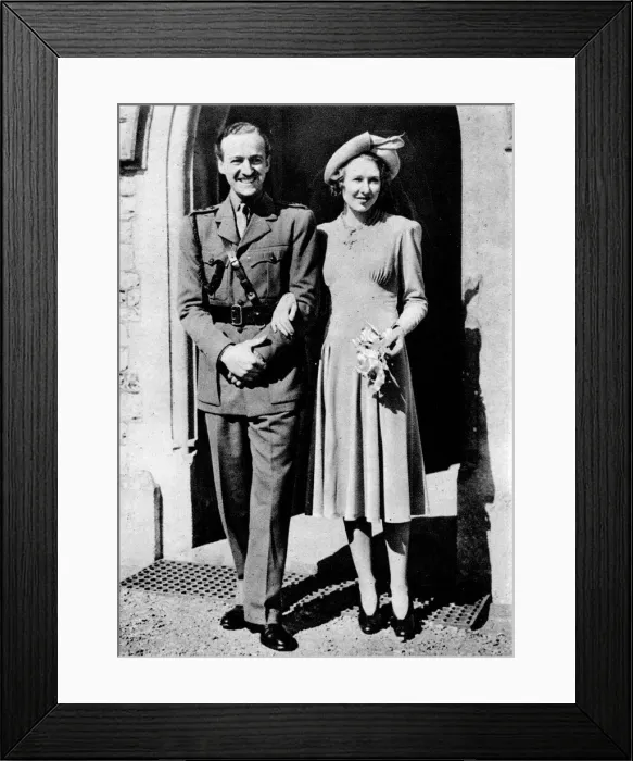 Framed Print : David Niven and Primula Rollo Framed Print : David Niven and Primula Rollo