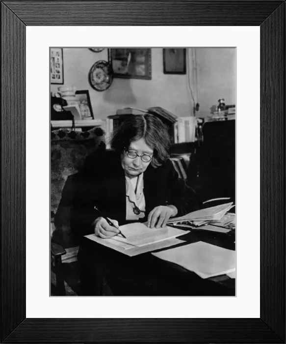 Framed Print : Sylvia Pankhurst, 1940 Framed Print : Sylvia Pankhurst, 1940