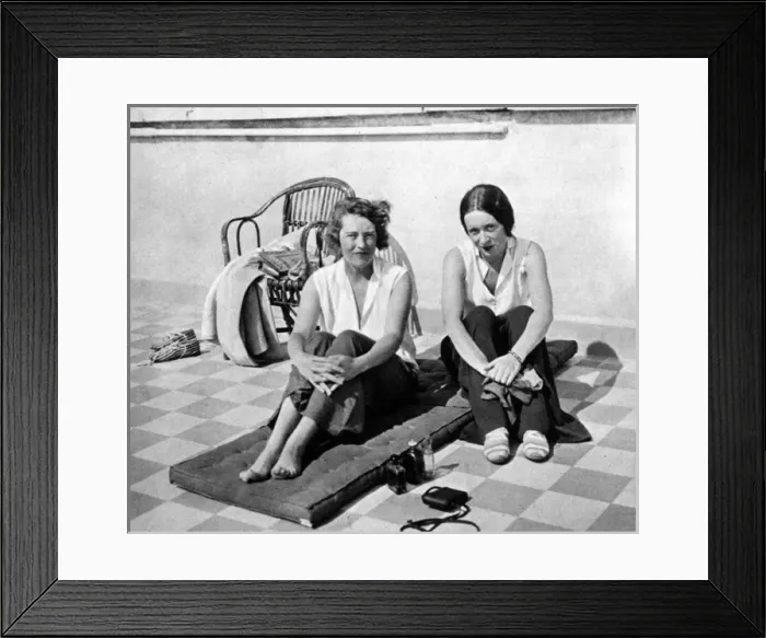Framed Print : Marchioness of Milford Haven and Gloria Vanderbilt Framed Print : Marchioness of Milford Haven and Gloria Vanderbilt