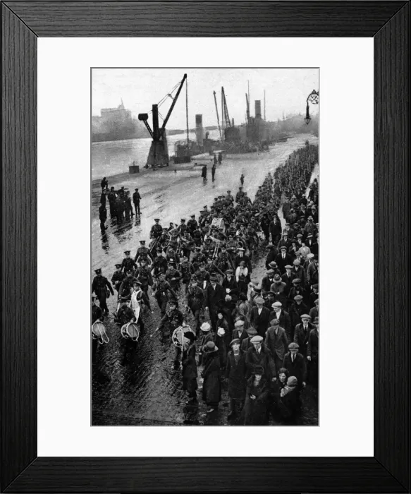 Framed Print : Final evacuation of British troops from Ireland, 1922 Framed Print : Final evacuation of British troops from Ireland, 1922