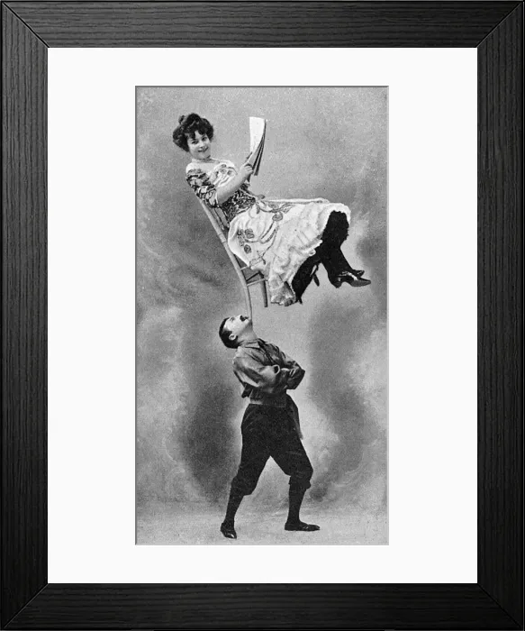 Framed Print : Balancing act at the Alhambra
